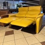 2-zits bank, geel leder, elektrisch verstelbaar